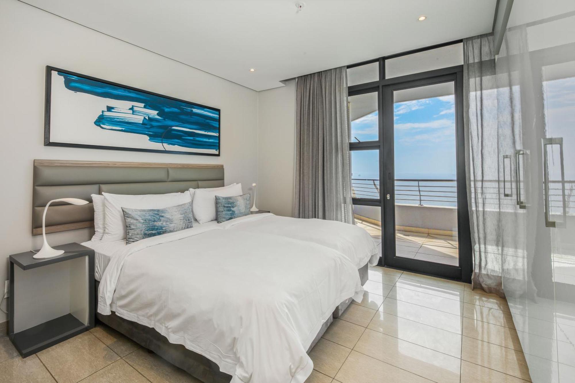 The Capital Pearls Hotel Durban Ngoại thất bức ảnh A bedroom at the Protea Hotel, Waterfront